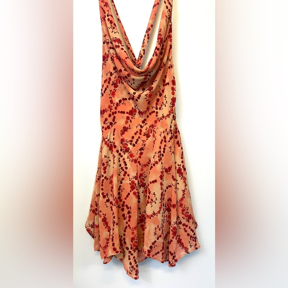 NWT Urban Outfitters‎ Marie Cowl Neck Dress Size Medium Pink Red Rose Romantic - Picture 2 of 9